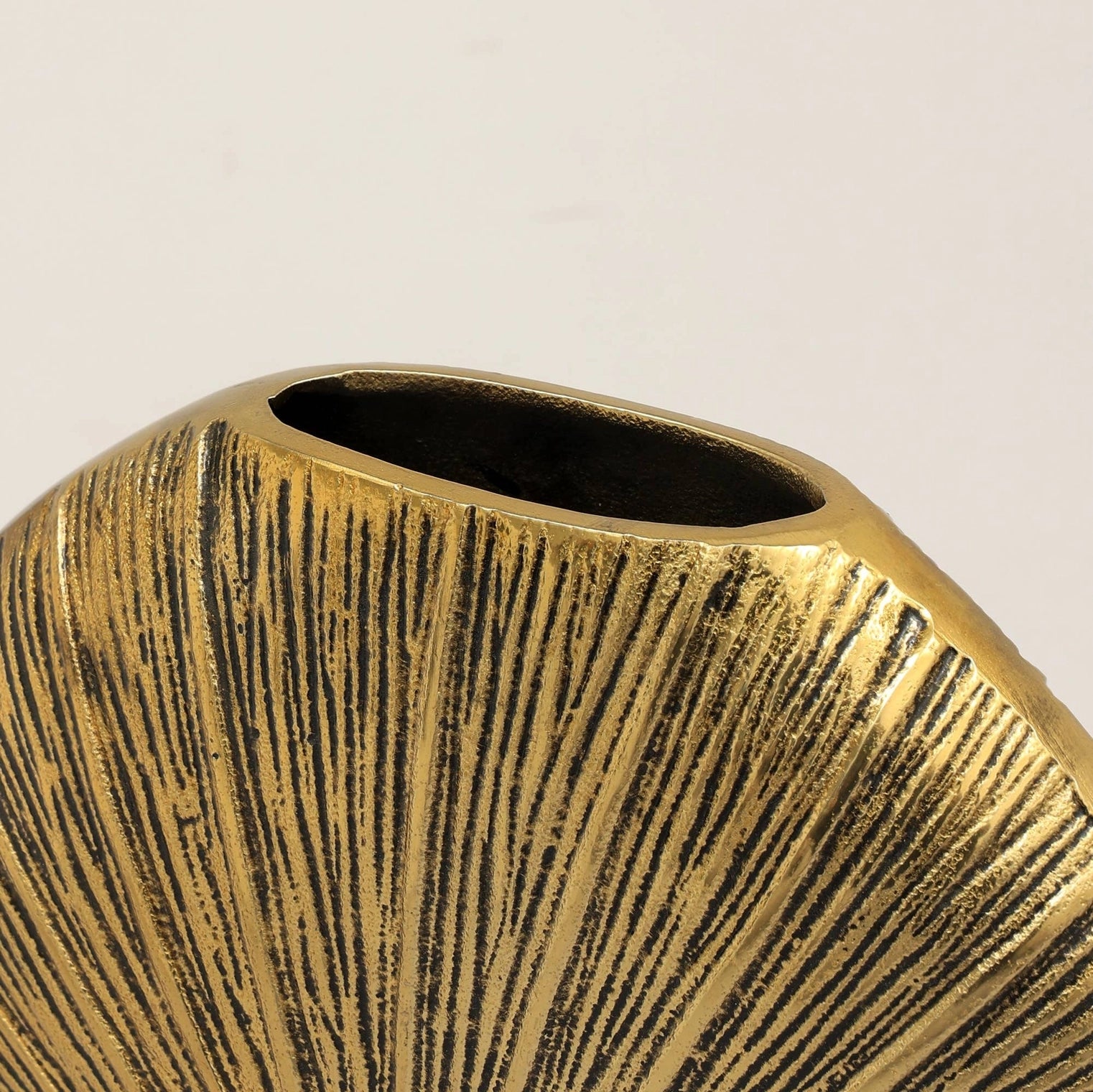 Decorative Aluminium Golden Flower Vase