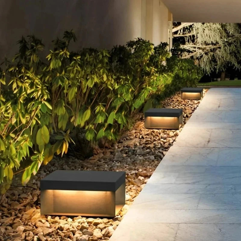 Vela Solar Lights 4-Piece Set